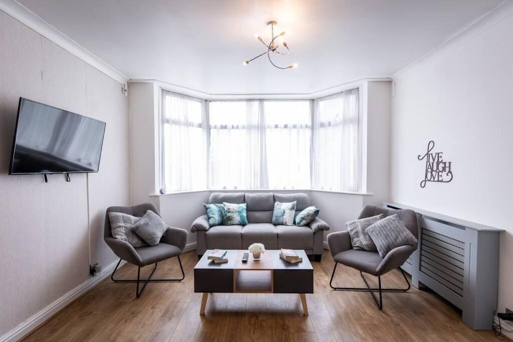 Windsor House 3 Bedrooms Sleeps 8 Manchester Dış mekan fotoğraf
