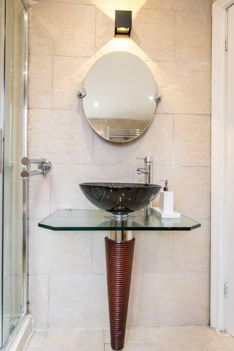 Windsor House 3 Bedrooms Sleeps 8 Manchester Dış mekan fotoğraf